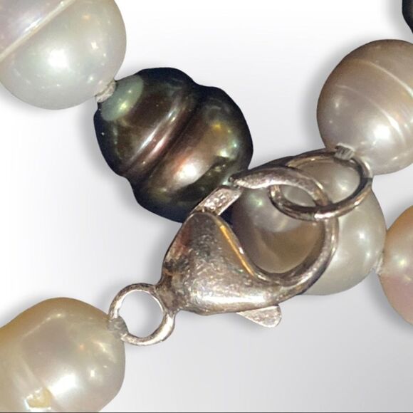 Beautiful Multicolored Fresh Water Pearl 20” Necklace with 925 Clasp - Picture 4 of 5